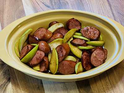 Polish Kielbasa w Apples
